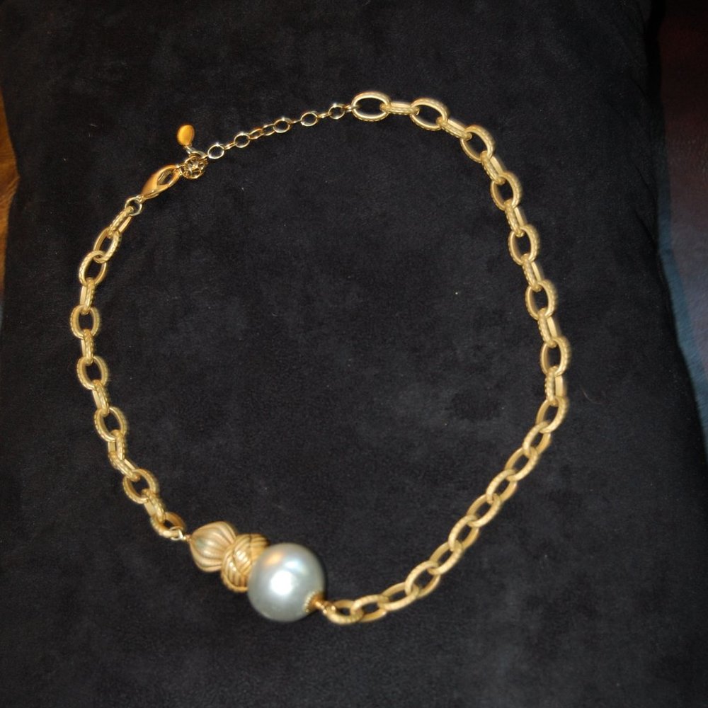 Molly Beads Gold Tone Necklace W/Pearl Accents